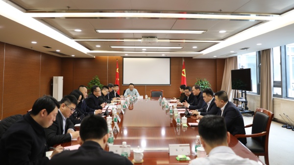 哈萨克斯坦贸易政策发展中心总经理热尼斯·沃赛尔拜一行到访k8凯发集团_副本.jpg