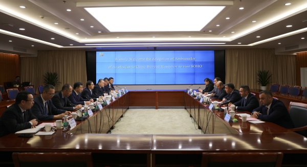 阿塞拜疆驻华大使布尼亚德·胡赛诺夫到访k8凯发集团_副本.jpg